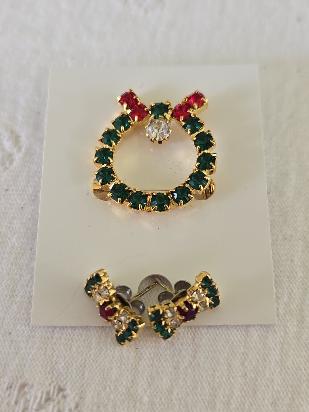 Holiday Gold-Tone Green and Red Crystal Wreath Brooch and Bow Earrings Set